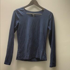 Blue Fitted Long Sleeve Blouse with Scoop Neckline